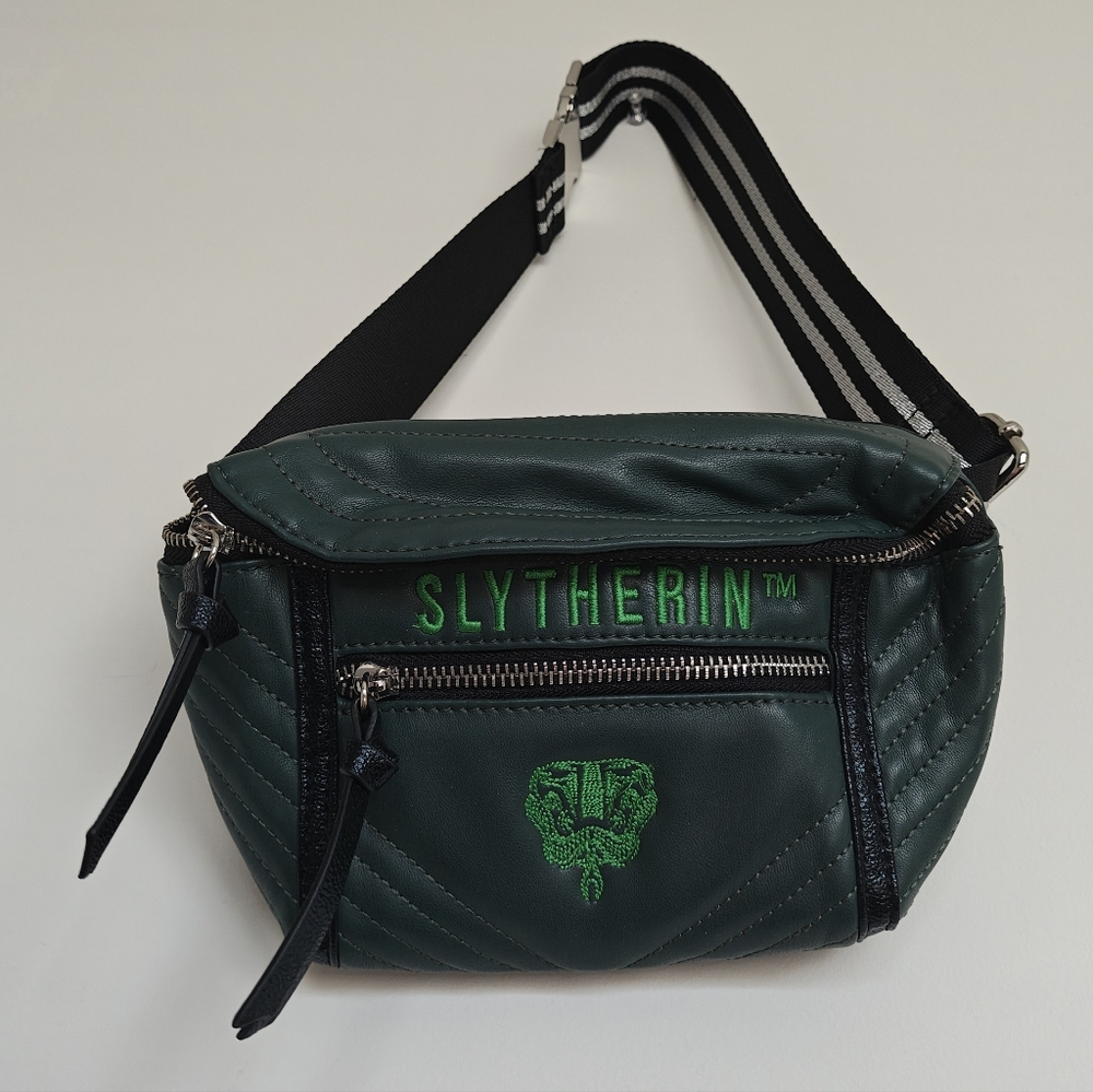Slytherin Danielle Nicole Fanny Pack